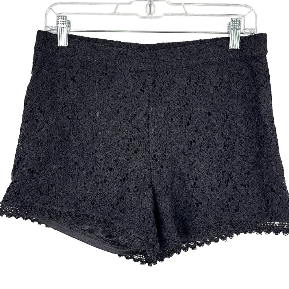 H&M Black Lace Shorts Women's Size Small – Scalloped Hem, Fully Lined